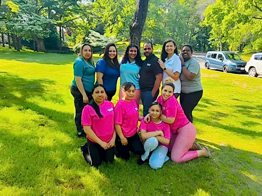 Cleanadora cleaning team