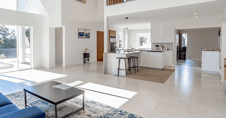 house floor cleaned by experts with years of experience