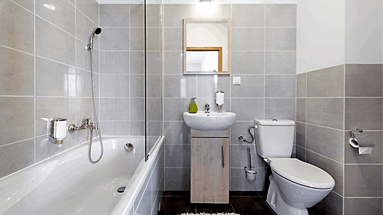 Bathroom after a deep cleaning completed by experts of Cleanadora