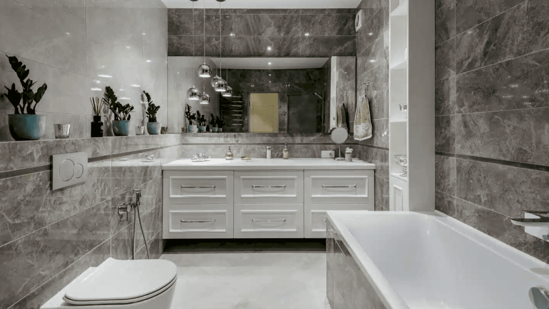 Bathroom after a professional cleaning service from Cleanadora